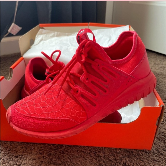 Adidas red tubular sneakers - Picture 1 of 6